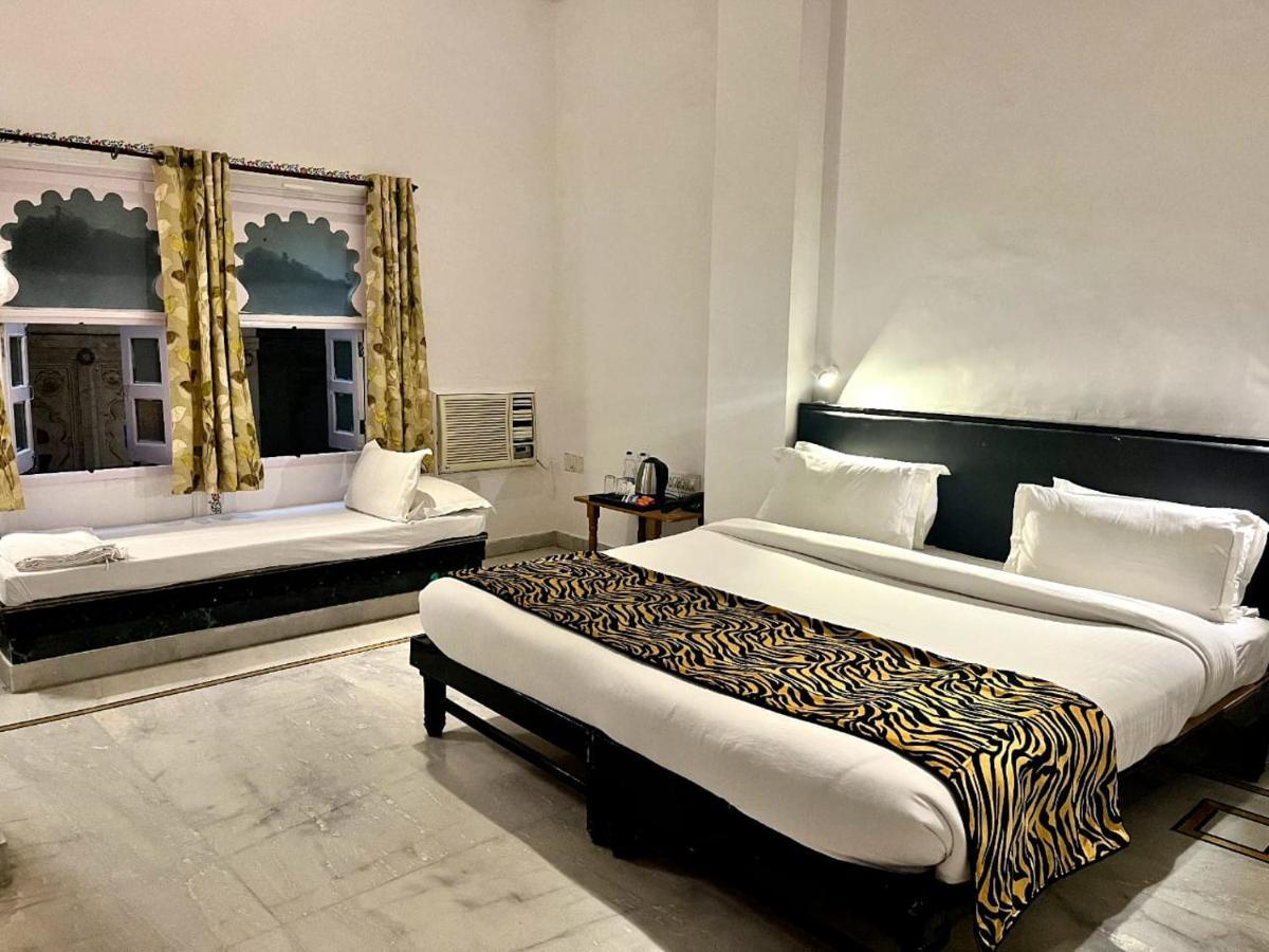Hotel The Tiger Udaipur Kültér fotó