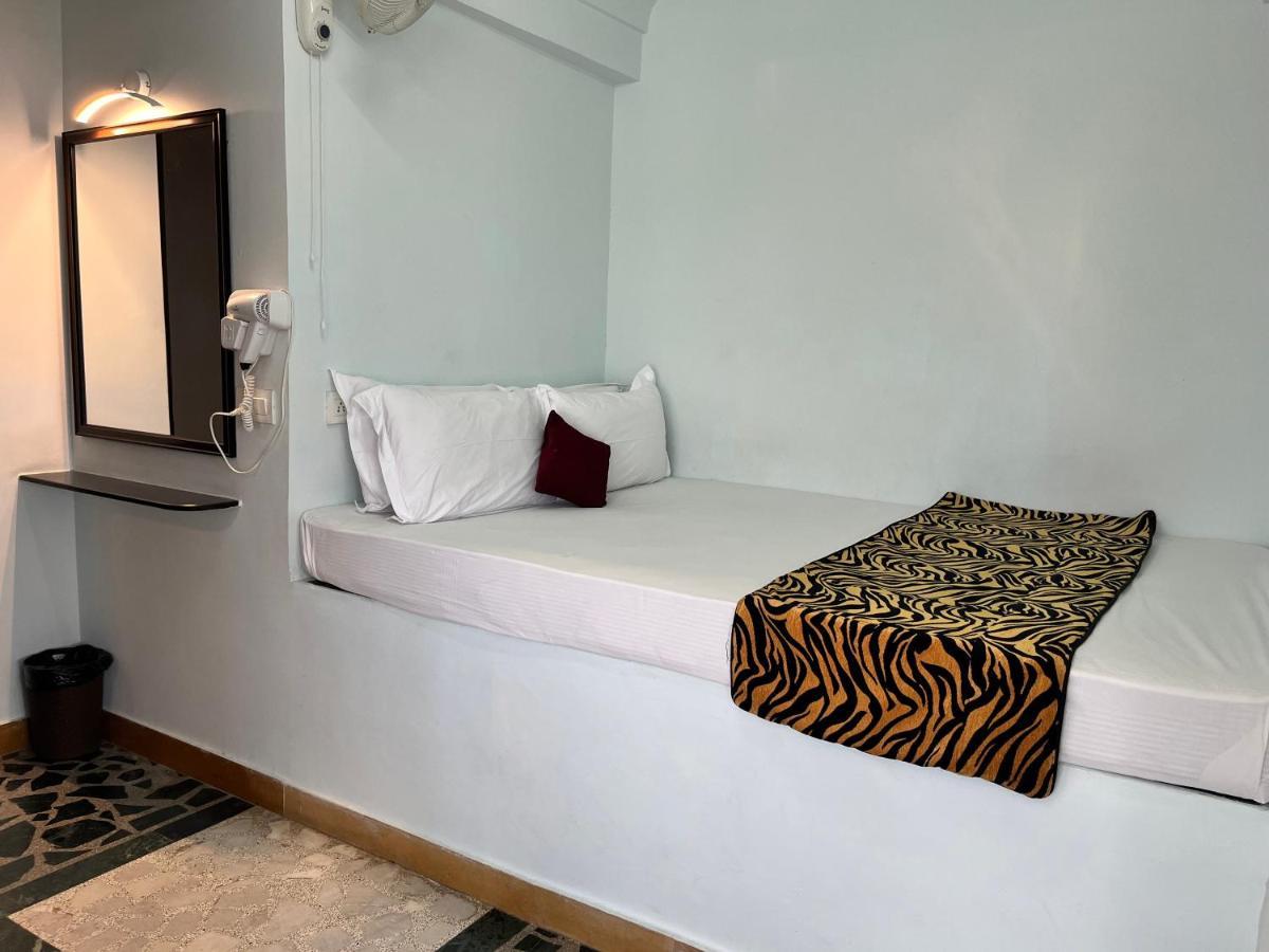 Hotel The Tiger Udaipur Kültér fotó